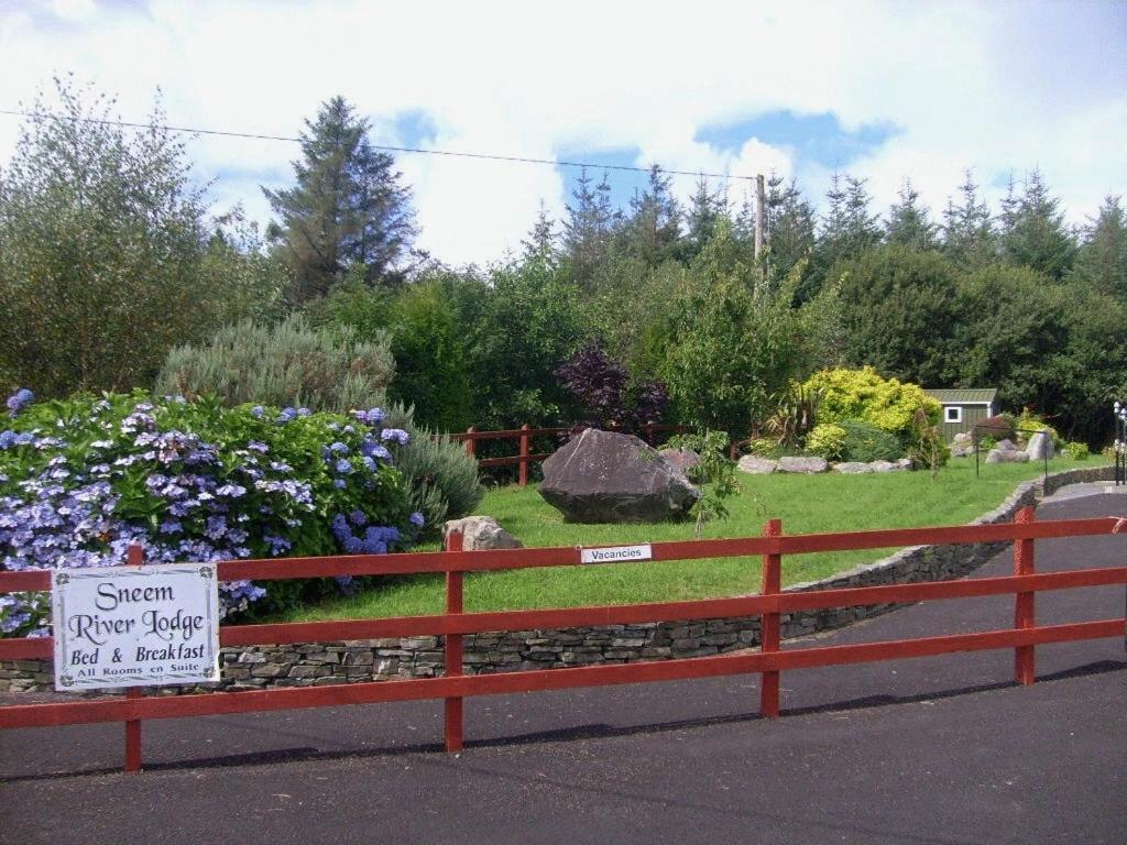 Sneem River Lodge Bed&Breakfast Exterior foto