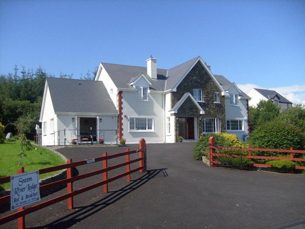 Sneem River Lodge Bed&Breakfast Exterior foto